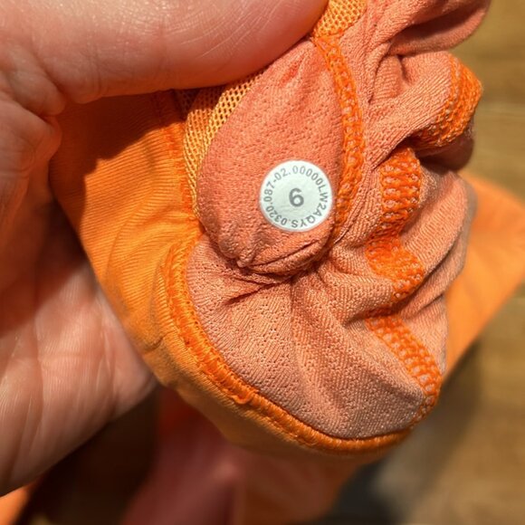 sports bra lululemon size 6 free to be serene C/D cup - Picture 2 of 2